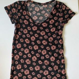 Soft v neck flower print tshirt